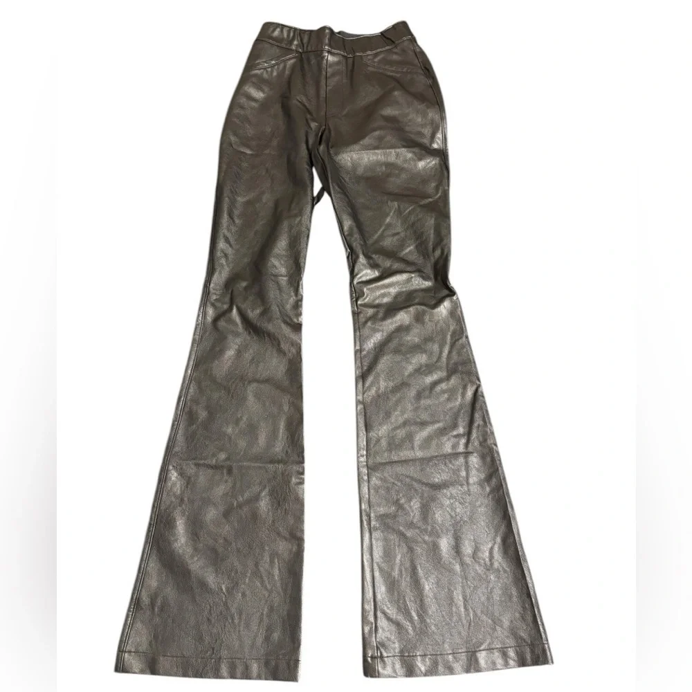 SPANX®
Faux Leather Flare Leg
Pull-On Pants XS - Picture 3 of 11